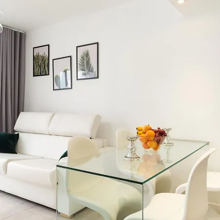 Anna Dreamhouse Apartment